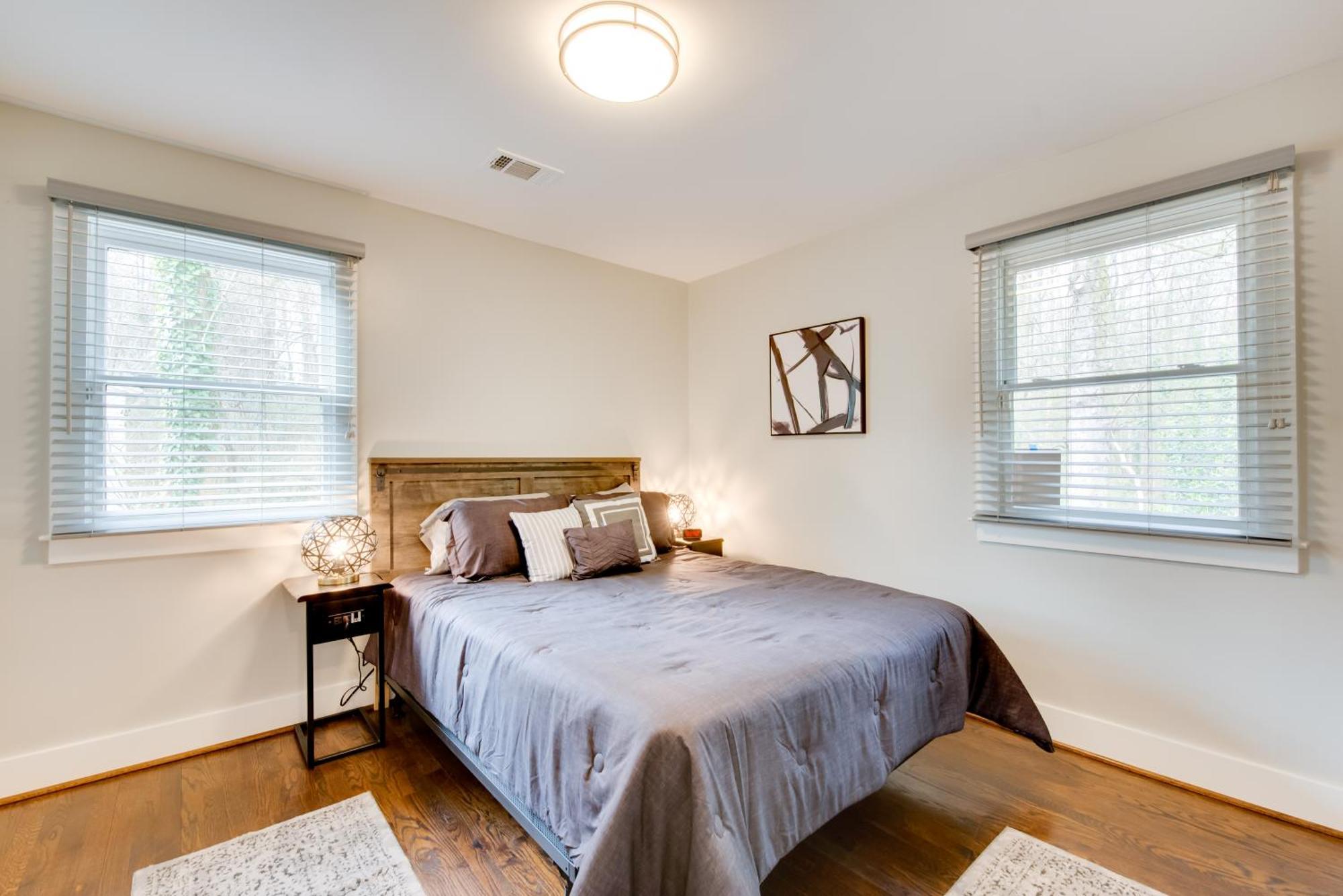 Pet-friendly About 6 Mi To Downtown Atlanta!