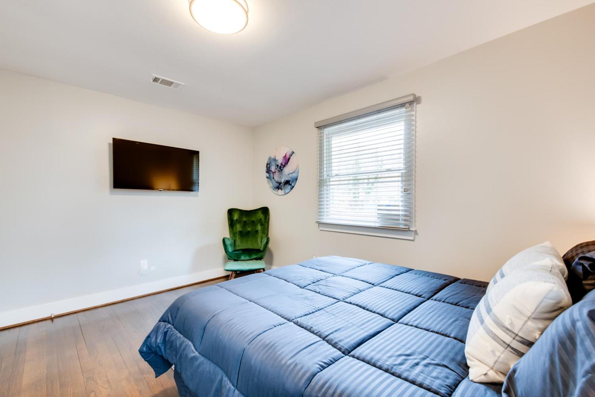 Pet-friendly About 6 Mi To Downtown Atlanta!
